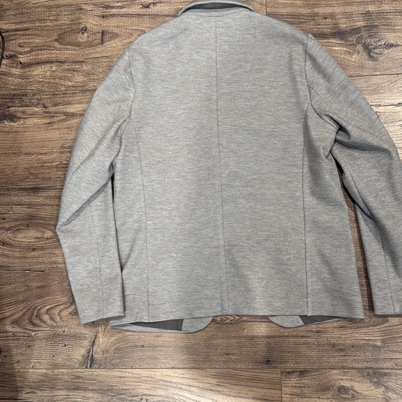 Zara - Picture 9 of 9